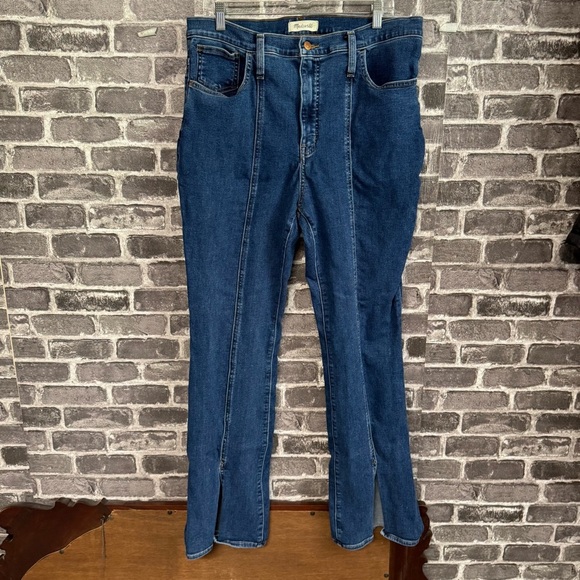 Madewell Skinny Flare Jeans in Sevier Wash Seamed Edition - Picture 2 of 13